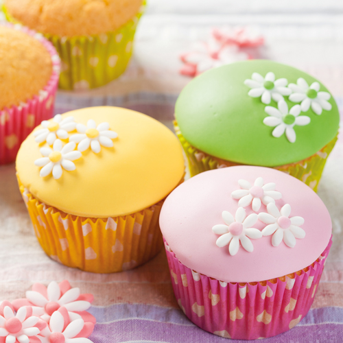 Cupcakes with fondant