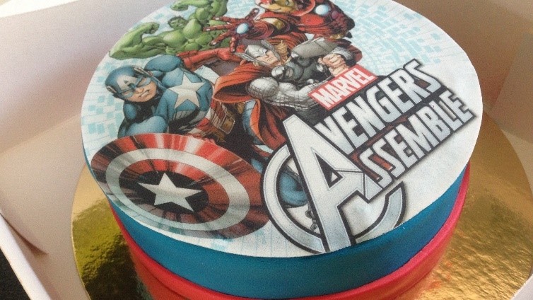 Gâteau d'anniversaire Avengers disque