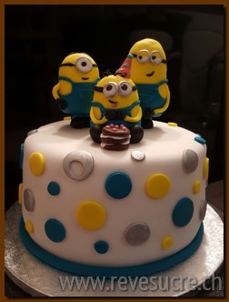 Gâteau d'anniversaire Minions