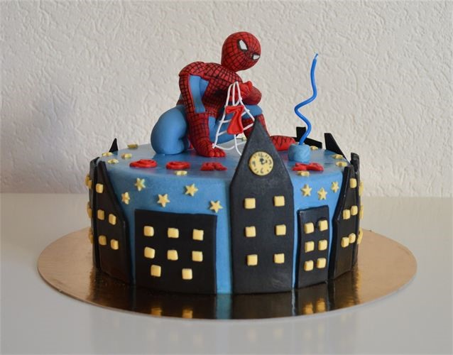 Gâteau d'anniversaire Spiderman