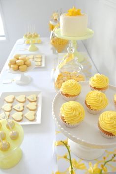 Sweet table jaune
