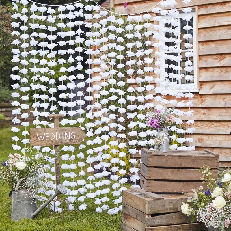 WHITE FLORAL BACK DROP - RUSTIC COUNTRY